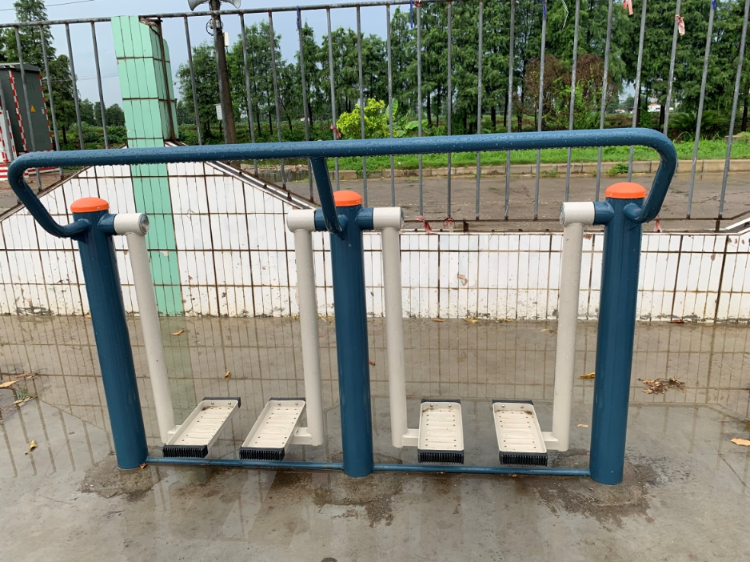 九顷健身广场(图1) 九顷健身广场(图1)