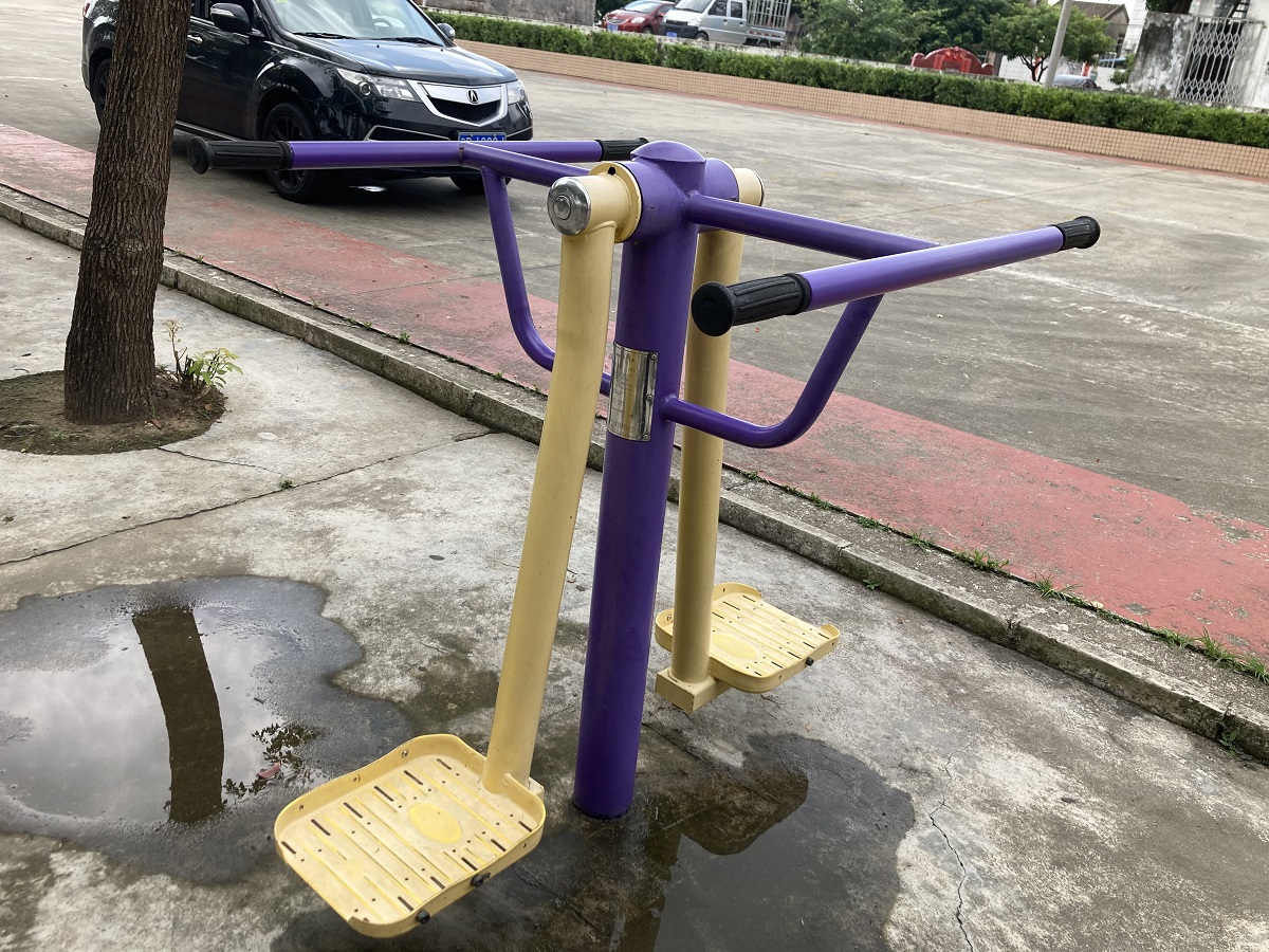 板芙镇板芙村综合文化服务中心健身路径(图8)