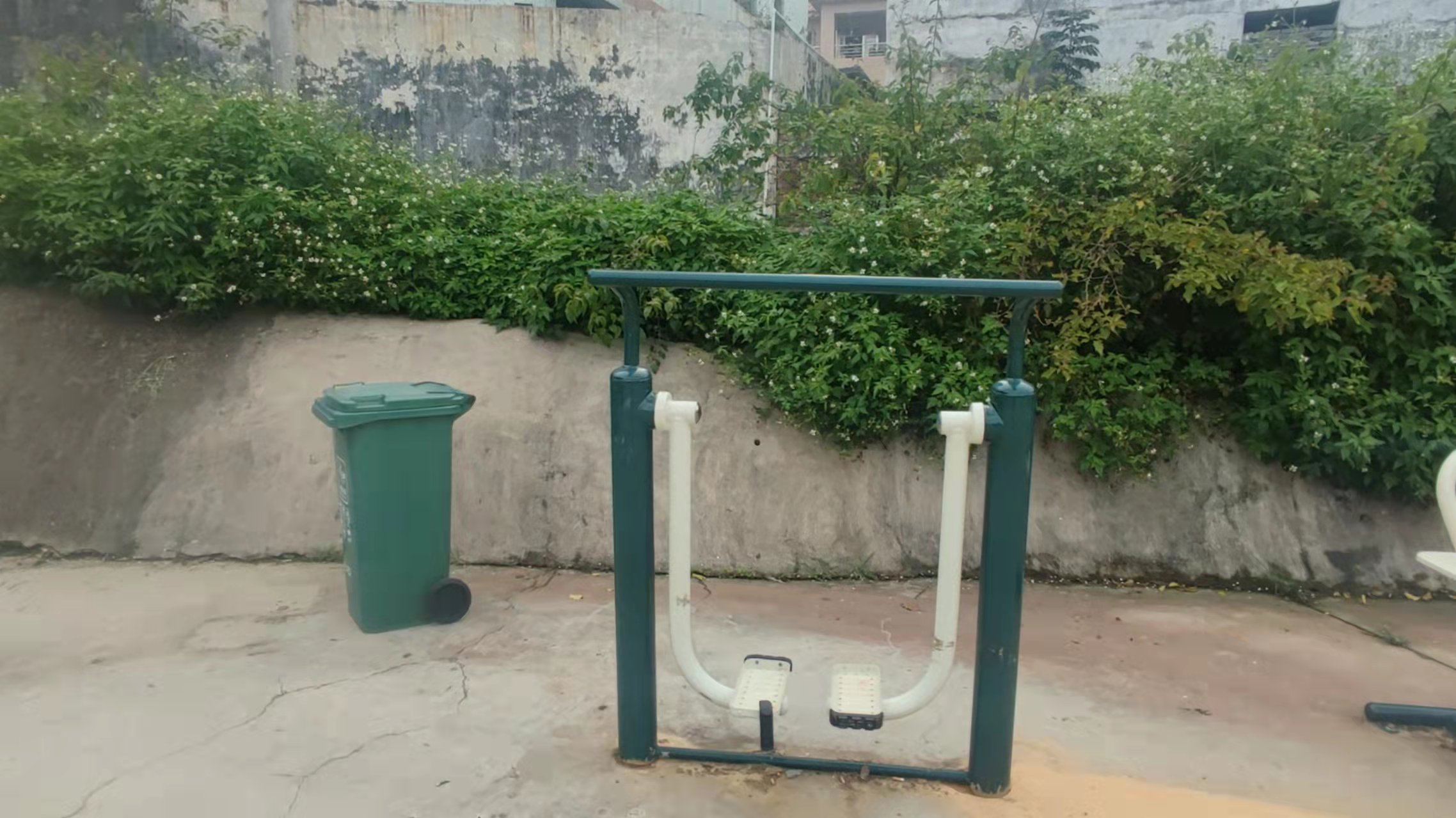 三乡镇白石村锚山篮球场(图5) 三乡镇白石村锚山篮球场(图5)