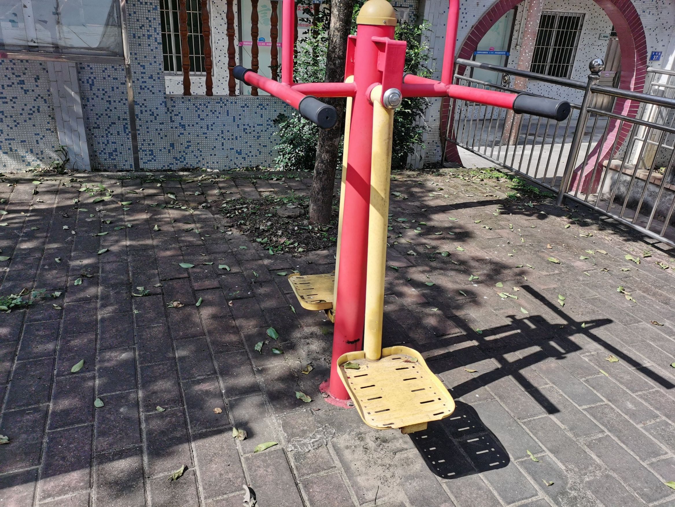 东南村综合文化活动广场(图3) 东南村综合文化活动广场(图3)