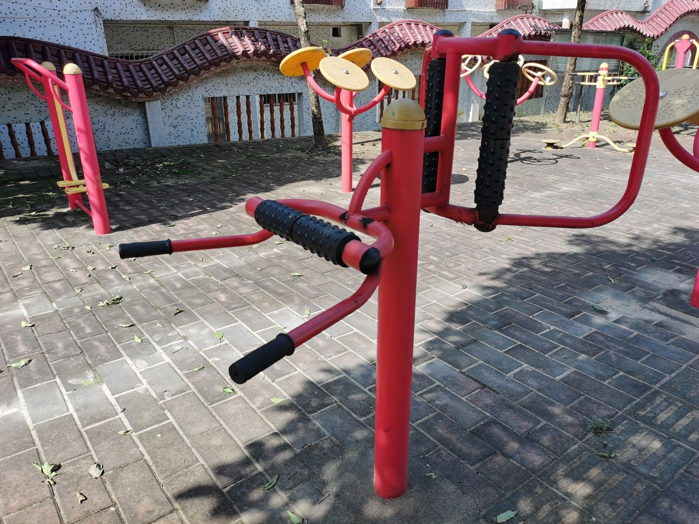 东南村综合文化活动广场(图12) 东南村综合文化活动广场(图12)