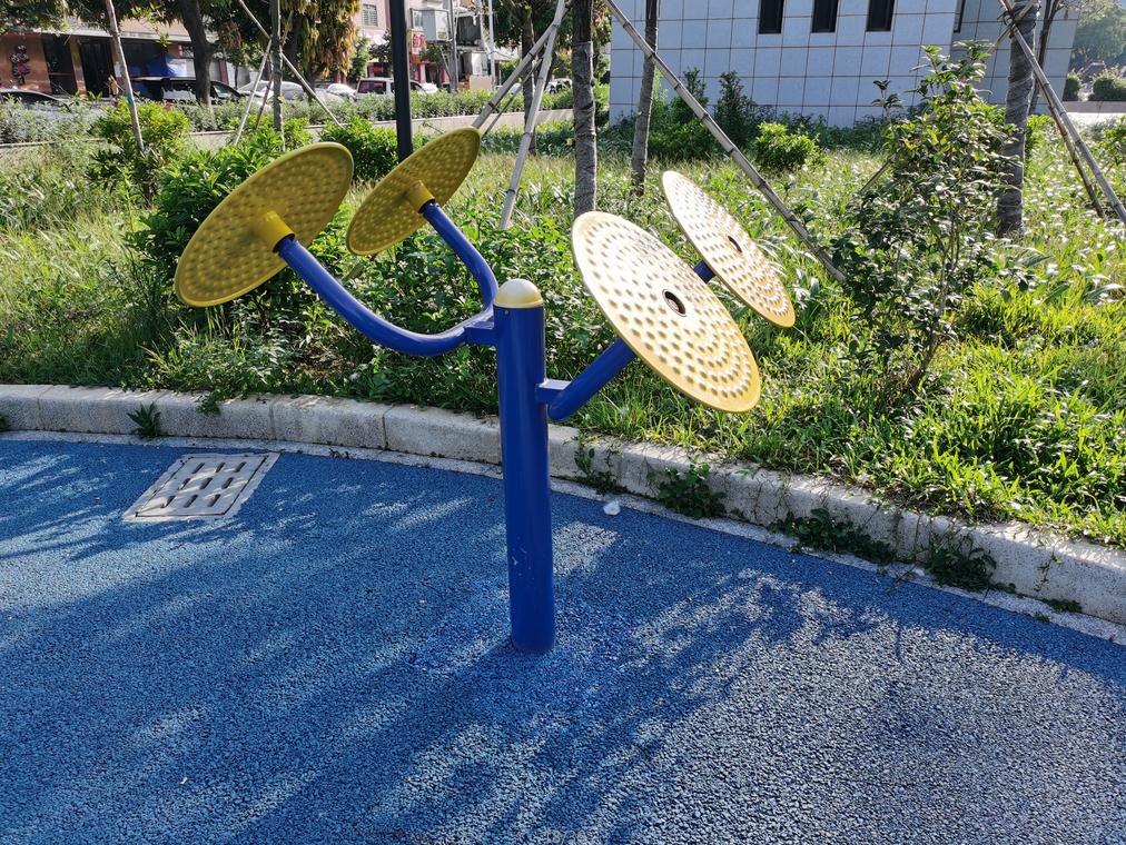 三角镇镇文化广场(图10) 三角镇镇文化广场(图10)