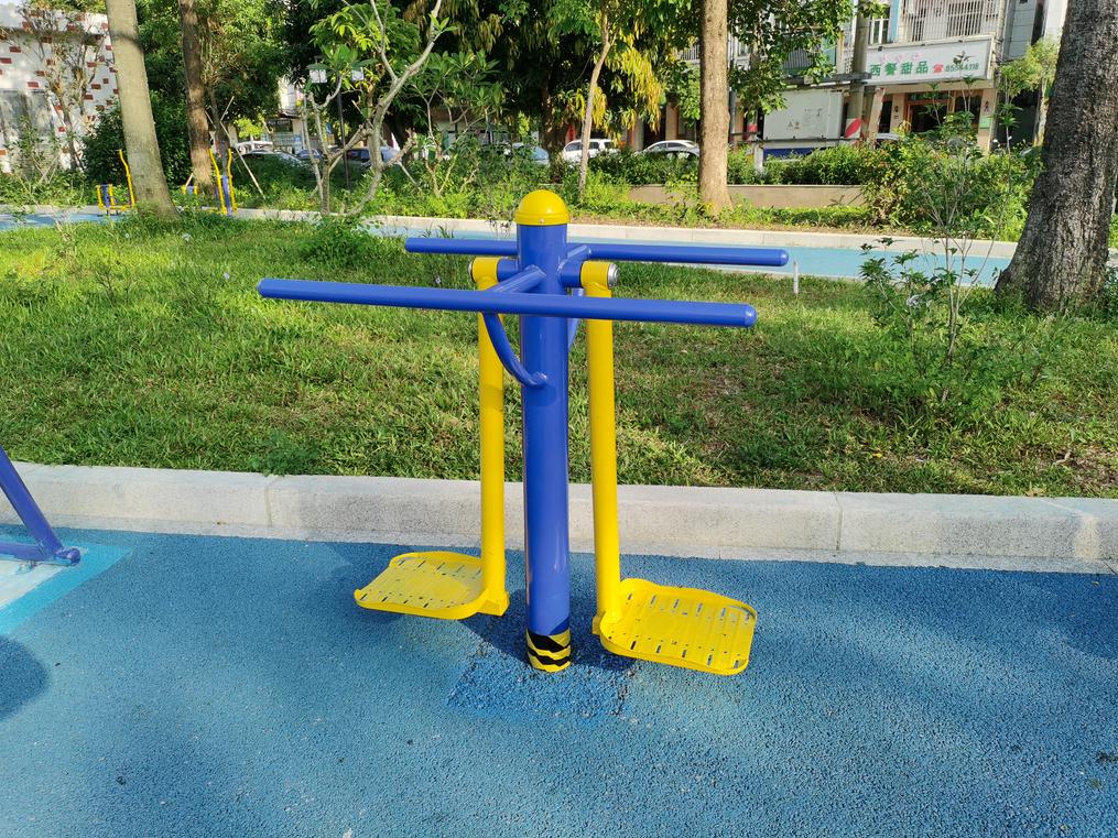 三角镇镇文化广场(图12) 三角镇镇文化广场(图12)