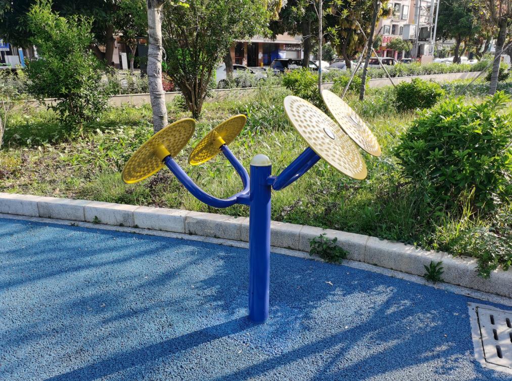 三角镇镇文化广场(图11) 三角镇镇文化广场(图11)