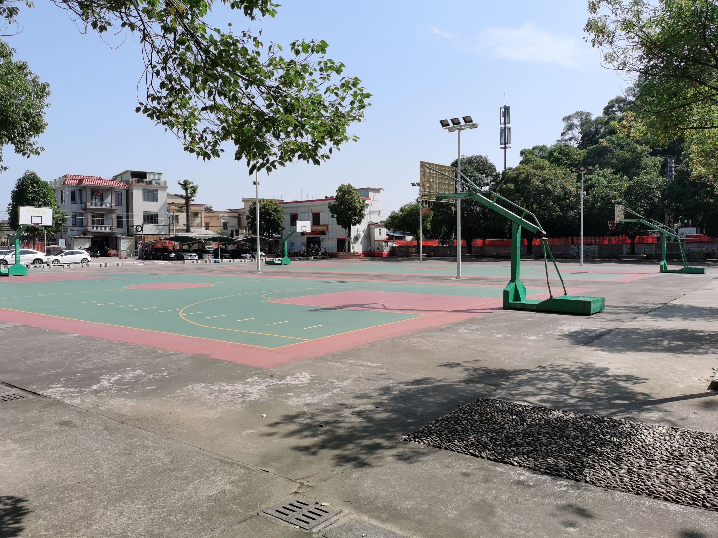 东南村文化活动广场(图2)