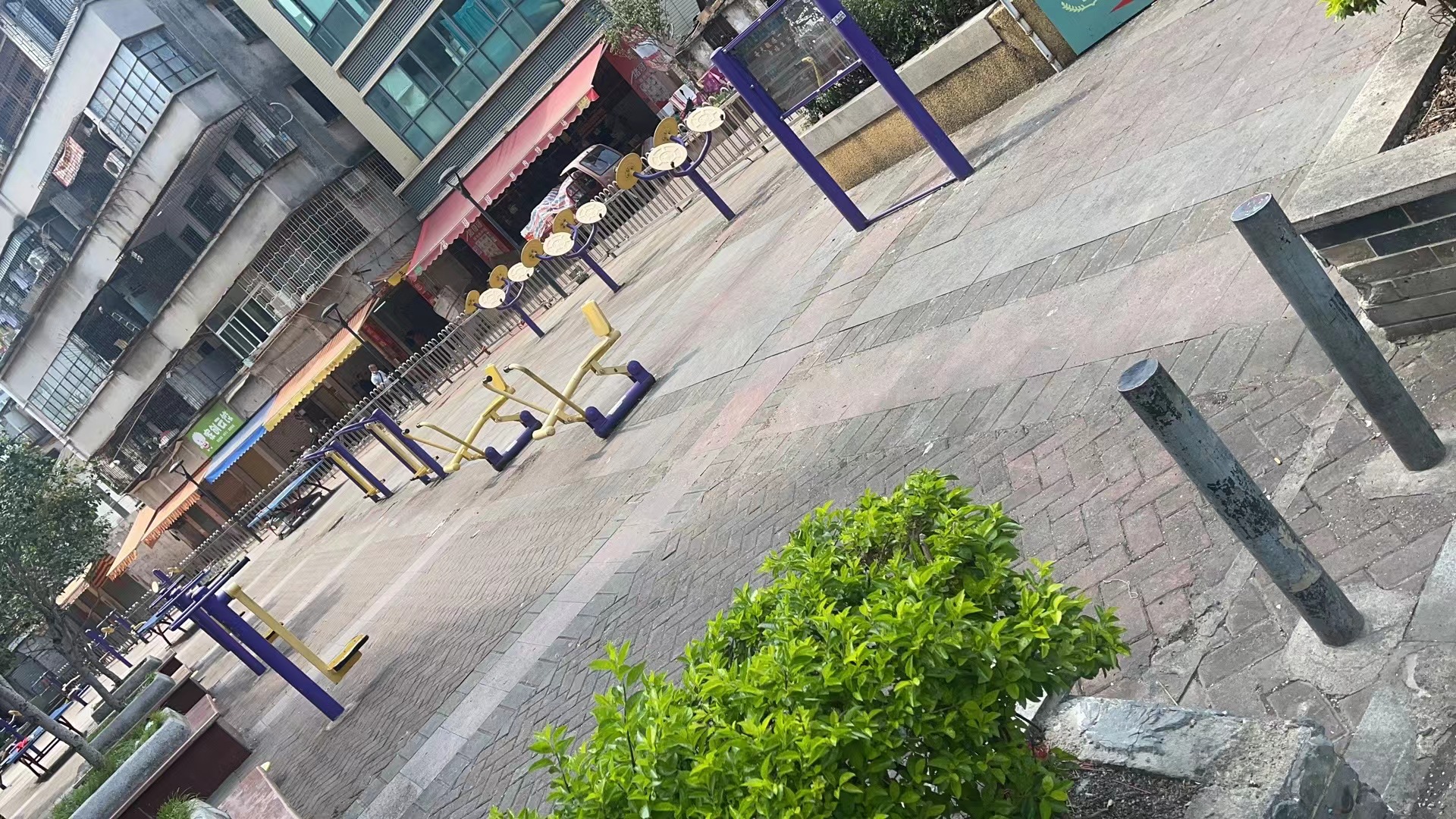 石岐街道悦来中路休闲区(图2)