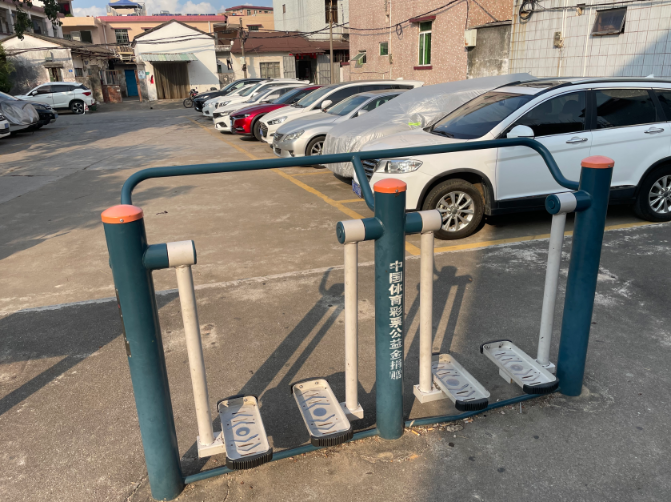 三乡镇大布村平湖球场(图1) 三乡镇大布村平湖球场(图1)