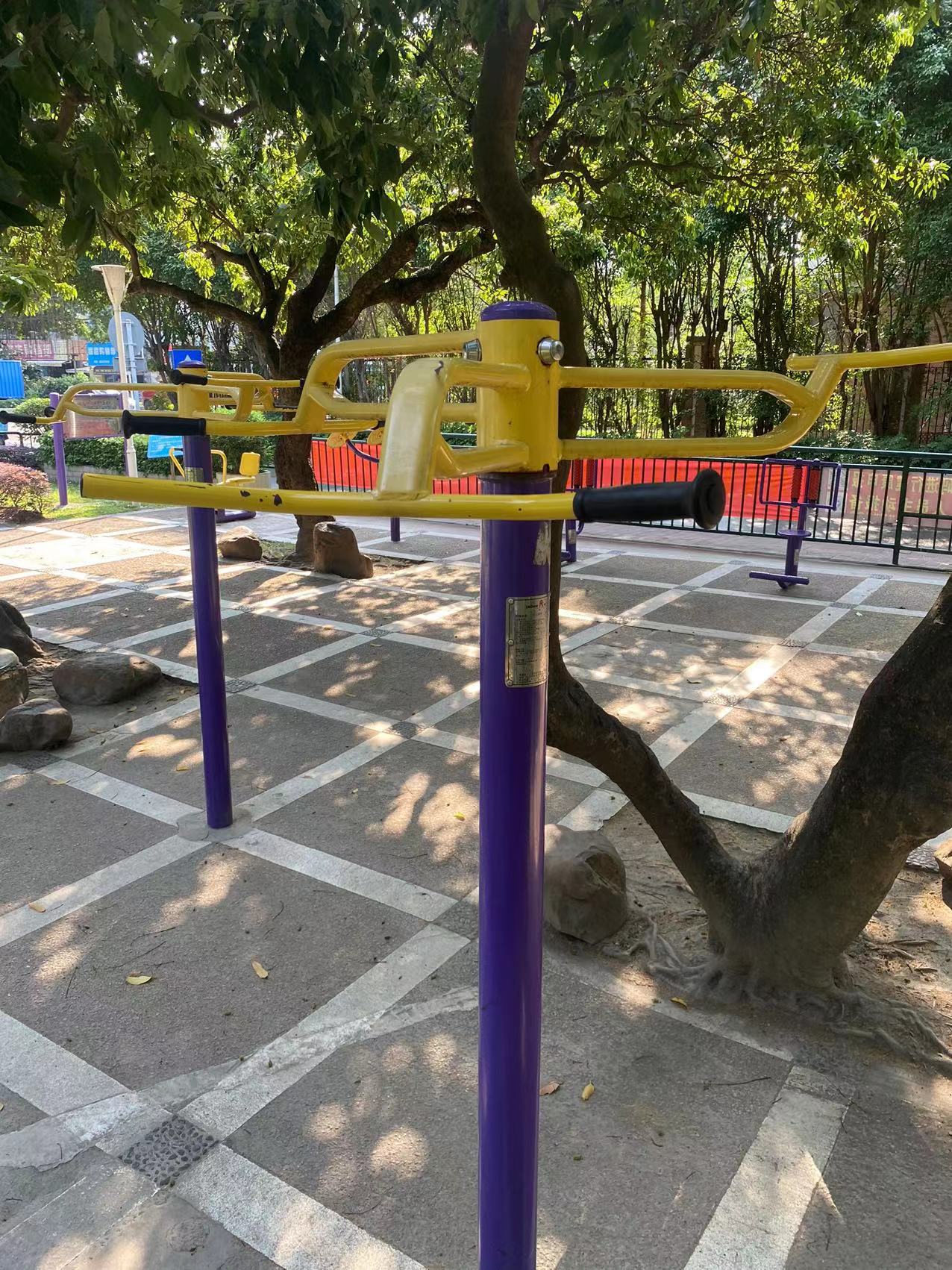 石岐街道悦兴街休闲区(图1)