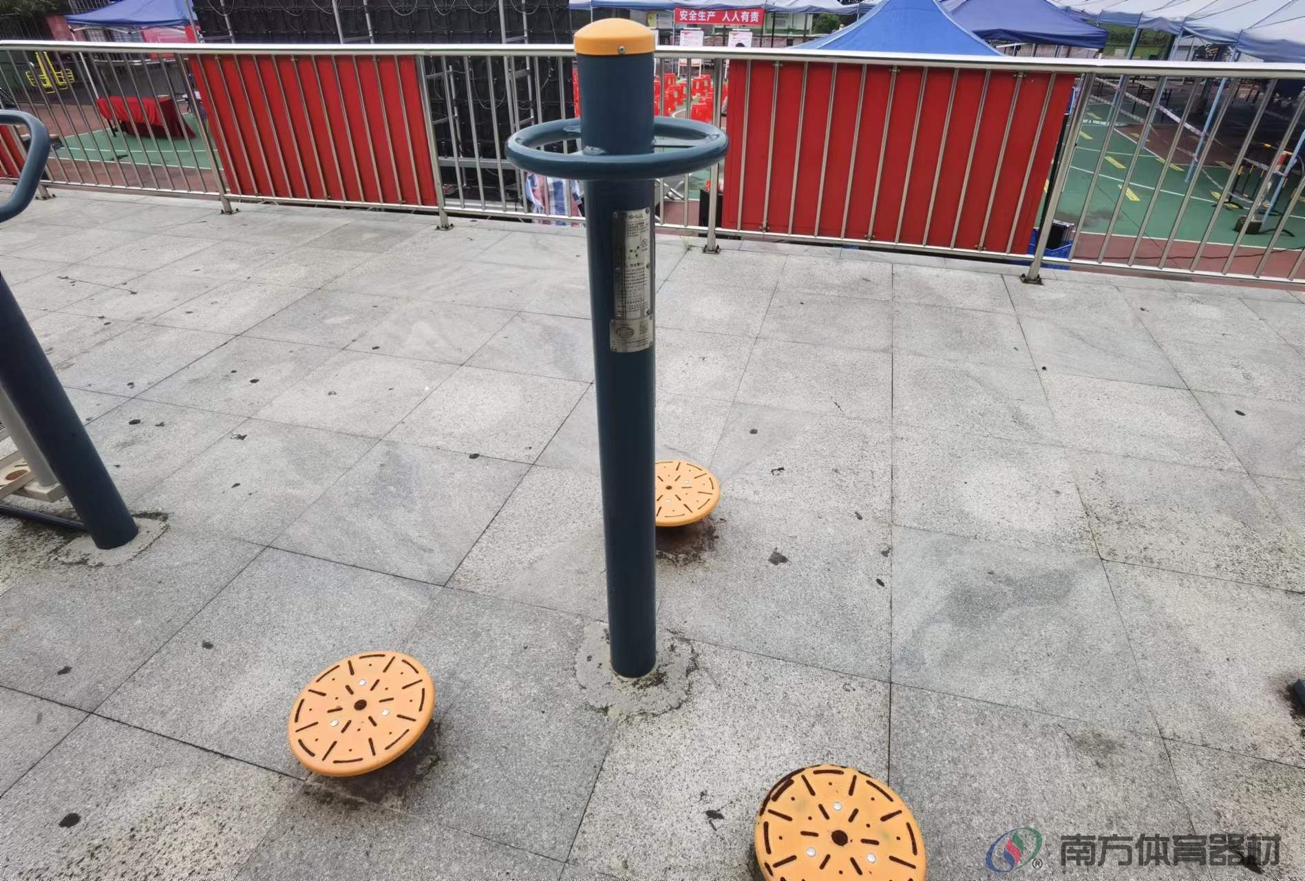 连屏村篮球场(图2)