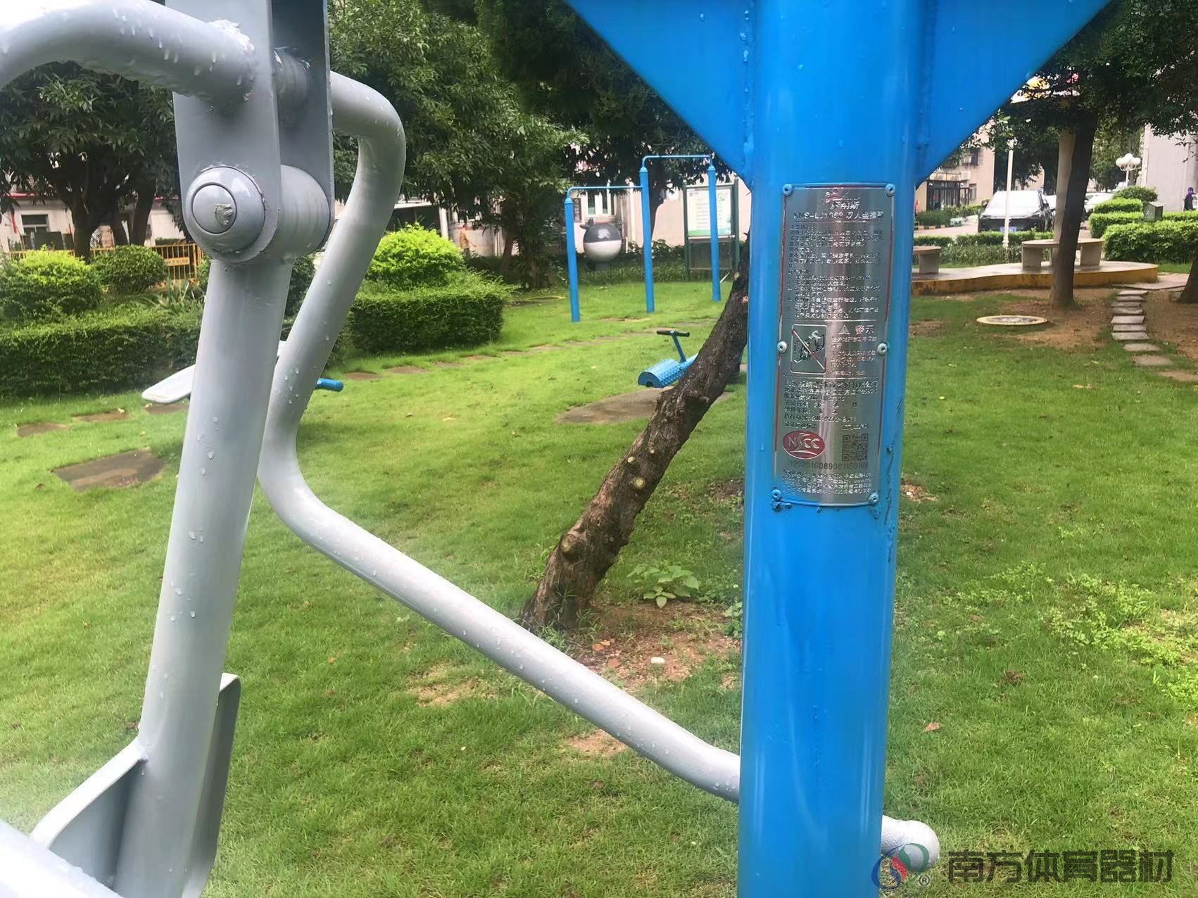 鸿景花园34栋至39栋之间儿童乐园(图4) 鸿景花园34栋至39栋之间儿童乐园(图4)