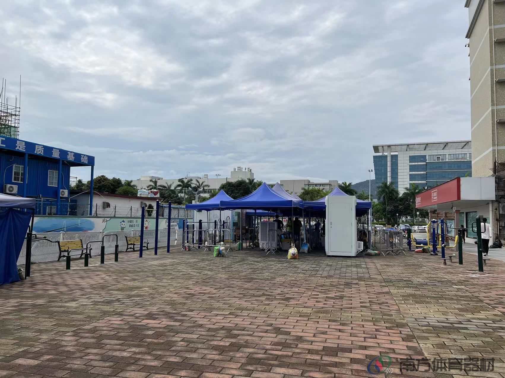 南沙湾社区广场(图1) 南沙湾社区广场(图1)