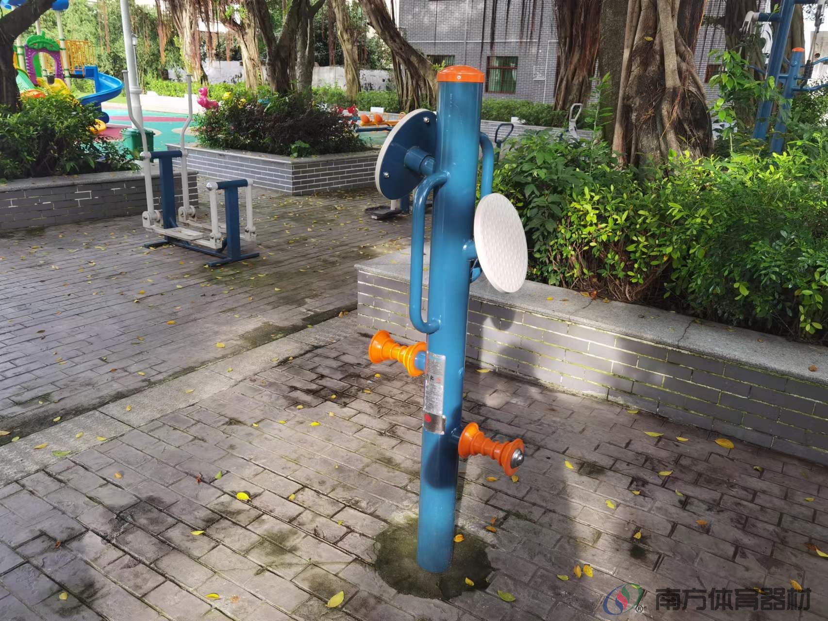 虾山村文化广场(图1)