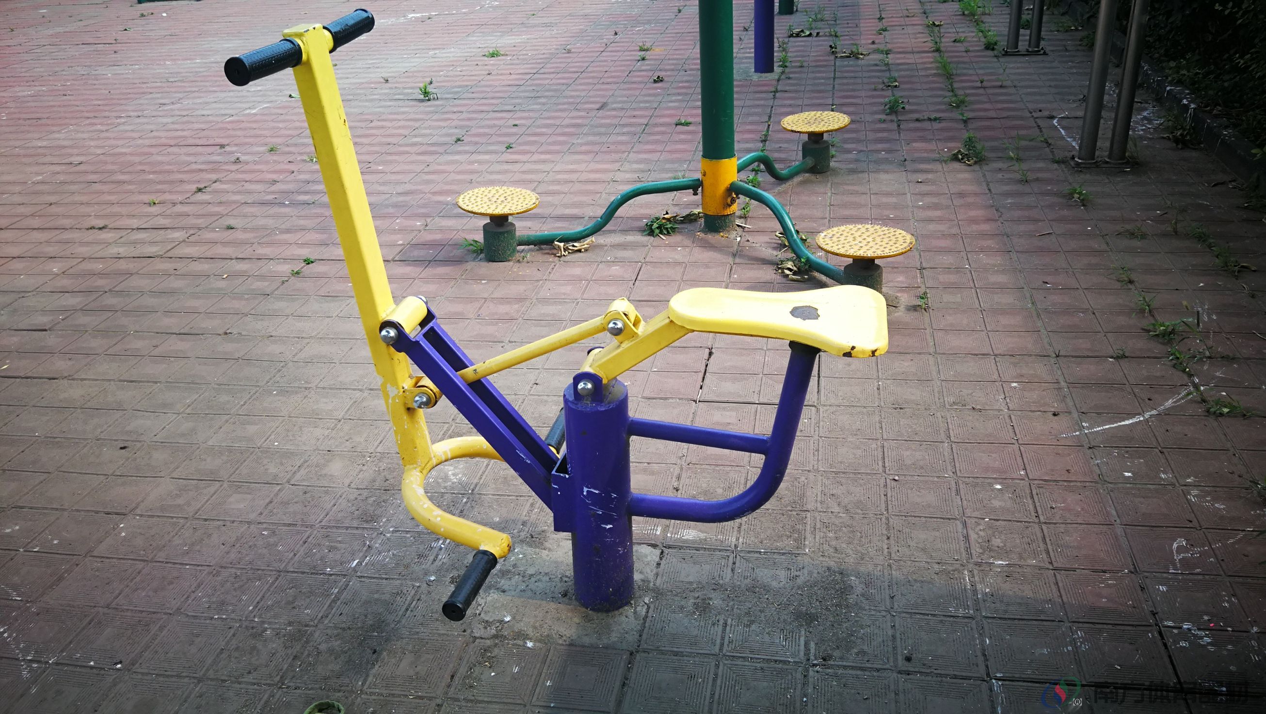 南方体育器材 南方体育器材